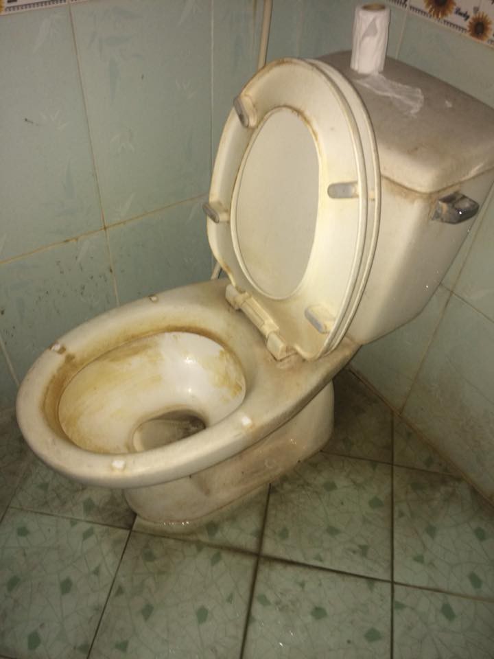 Cô gái đăng ảnh nhà vệ sinh bạn cùng phòng siêu ở bẩn | Tin tức Online